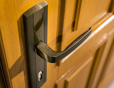 句容24小时上门开锁公司